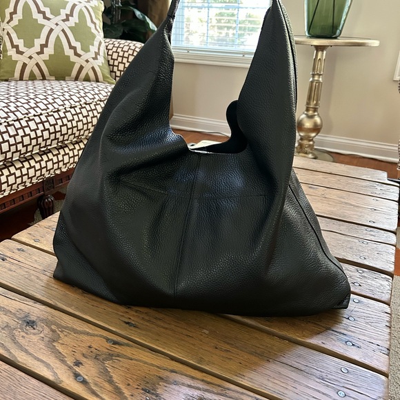 Kurt Geiger ‘The Violet’ Oversized Leather Tote - New without tags! - Picture 2 of 5